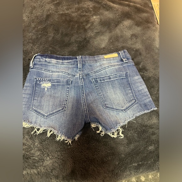 Blank nyc Astor Cut Off Jean Short - Picture 7 of 7